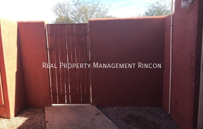 1 E NAVAJO RD