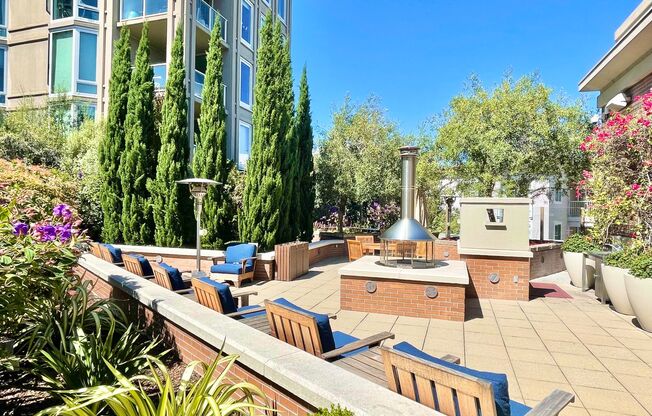 2 beds, 2 baths, $5,800, Unit Unit 520