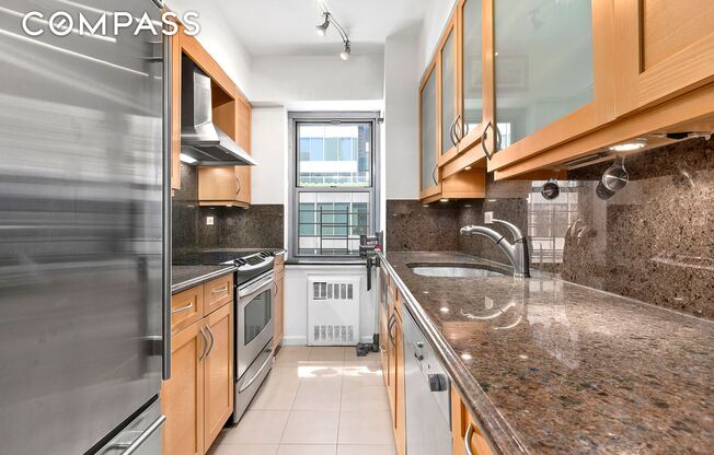 2 beds, 2 baths, 1,255 sqft, $7,500, Unit 17J