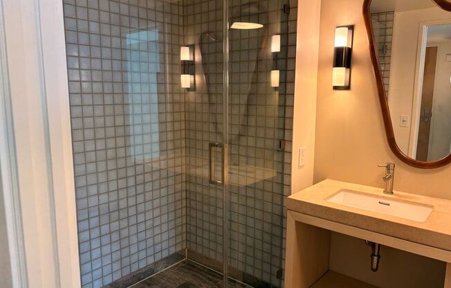 1 bed, 1 bath, 830 sqft, $3,755, Unit 1911
