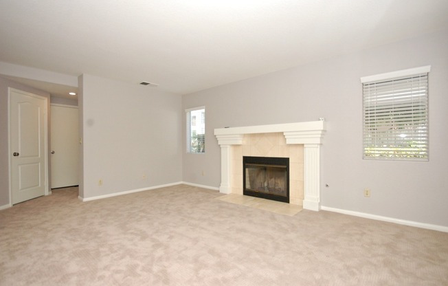 Lovely 3BR/2.5BA Home with Gorgeous Features!!