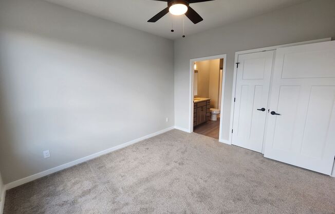 2 beds, 2 baths, 972 sqft, $1,640, Unit 1211-301