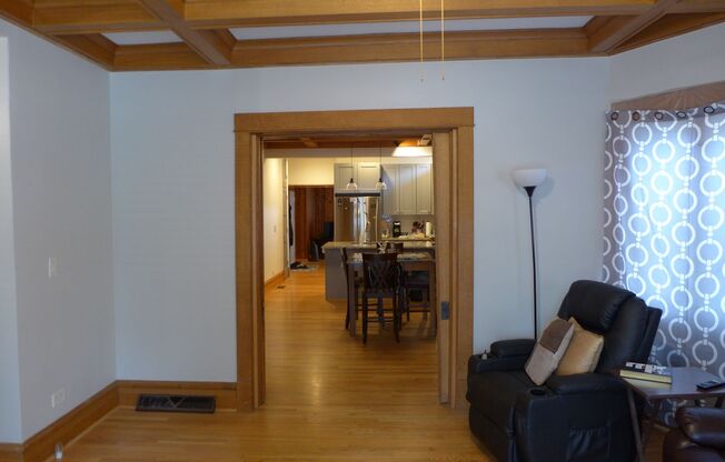 136 Elgin