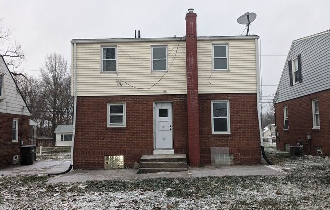 2-Bedroom, 1-Bathroom Single Family Home for Rent in Massillon, Ohio