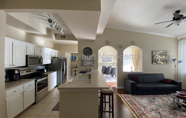 1 bed, 1 bath, 851 sqft, $1,300, Unit Apartment 2405