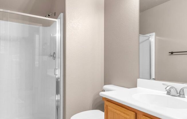 4 beds, 2.5 baths, $2,250