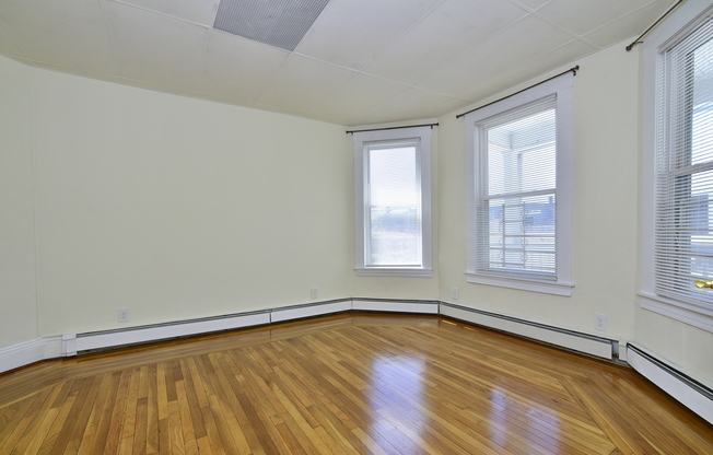 10 RICHFIELD