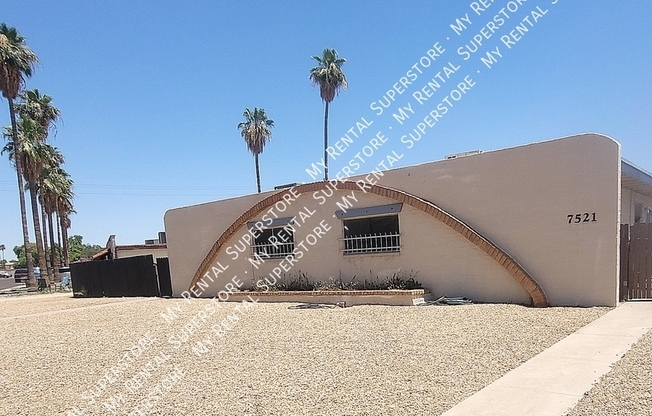 7521 W GLENN DR