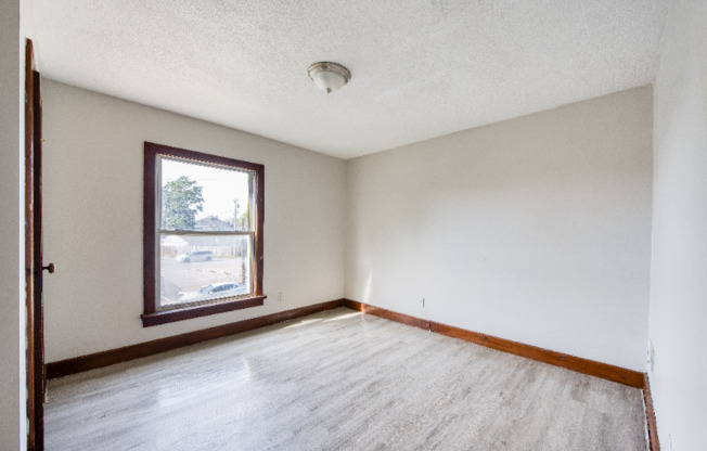 1012 SAINT ADALBERT AVE