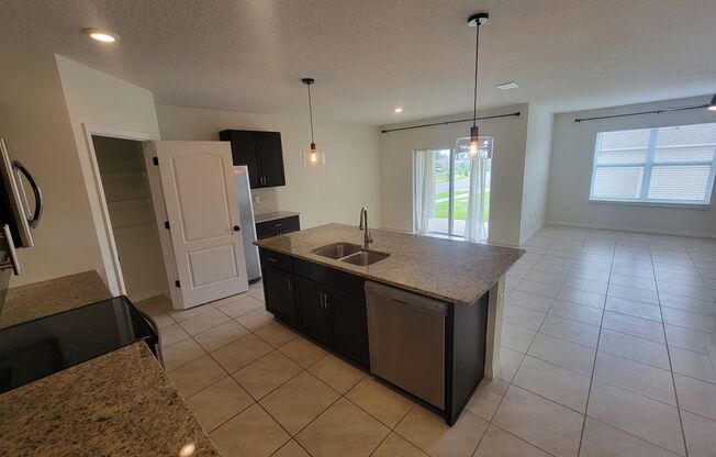 Orange City - 4 Bedroom, 2 Bathroom – $2395.00