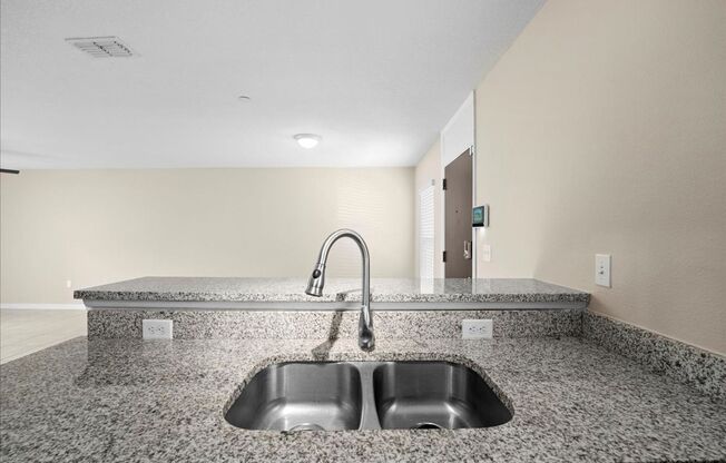 2 beds, 2 baths, 925 sqft, $1,769, Unit 314