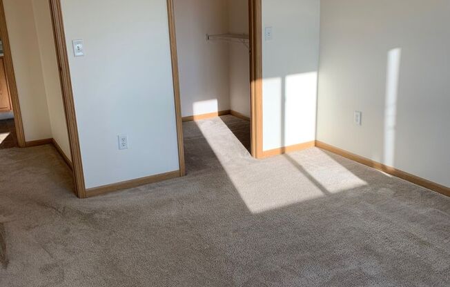 2 beds, 1 bath, 1,000 sqft, $925, Unit 314