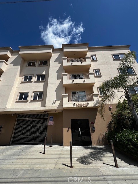 3 beds, 2 baths, 1,288 sqft, $3,500, Unit 103