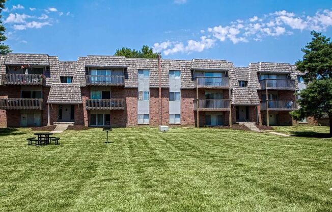 The Pines at Q Plaza Apartments