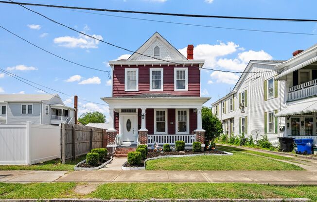 Beautifully maintained 3-bedroom, 3-bath traditional-style home in Portsmouth!