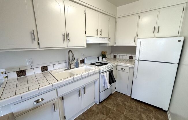 Studio, 1 bath, 345 sqft, $1,525, Unit 65