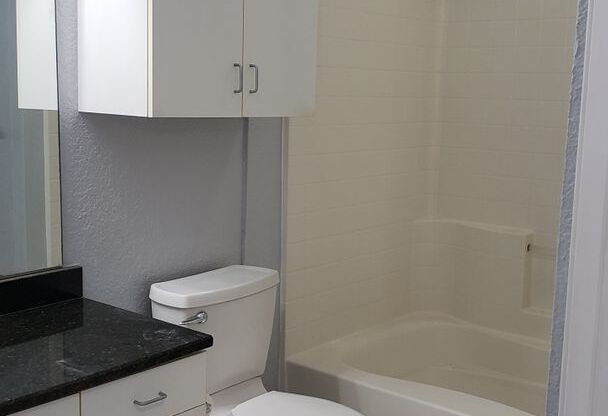 1 bed, 1 bath, $1,650, Unit Unit 341