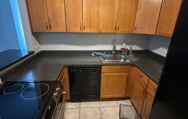 1 bed, 1 bath, $2,100, Unit # 2007