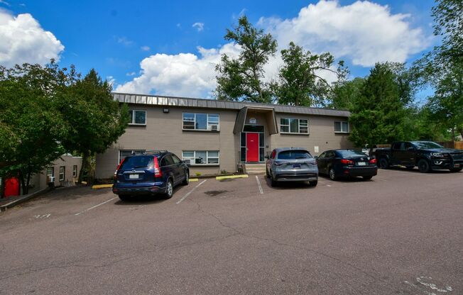 1 bed, 1 bath, 700 sqft, $1,095, Unit Unit 12