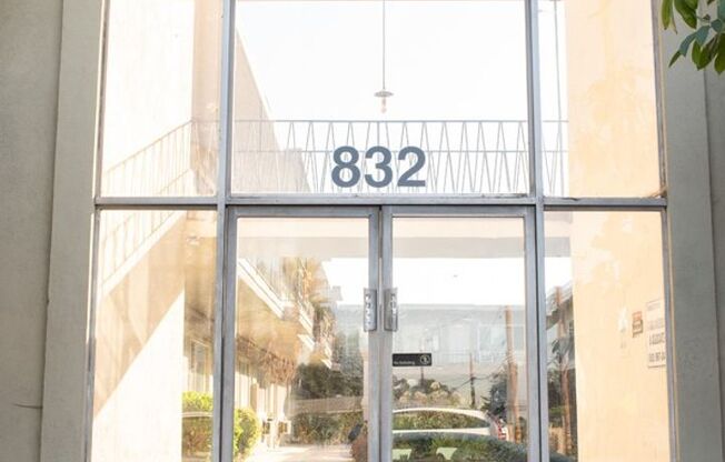 Studio, 1 bath, 392 sqft, $1,400, Unit 832 #06