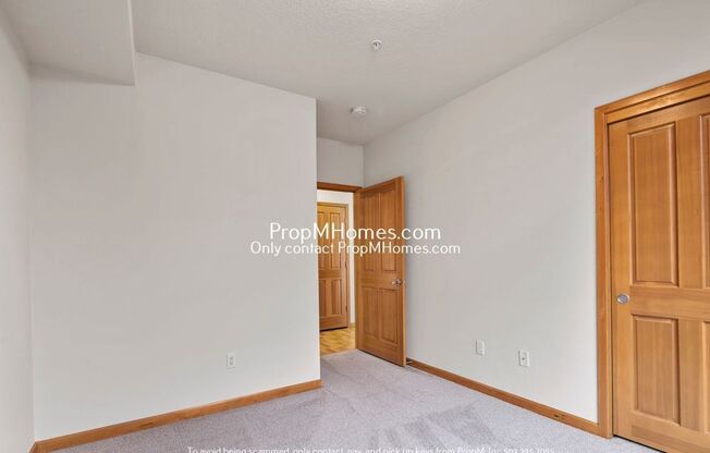 2 beds, 2 baths, $1,999, Unit 287 NE 3rd Street - 309