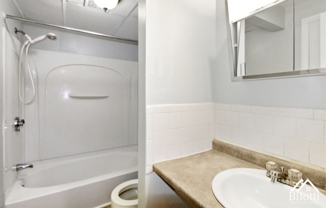 1 bed, 1 bath, 712 sqft, $1,550, Unit 031