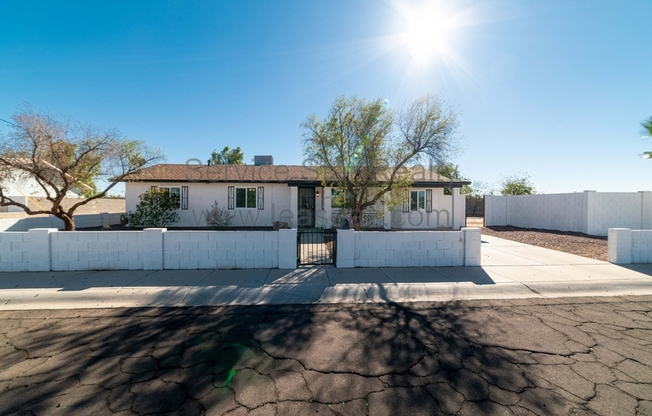 1025 E 2 ST