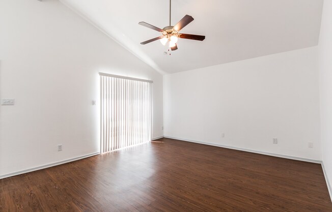 2 beds, 2 baths, $1,749, Unit 1901B