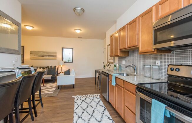 3 beds, 3 baths, 876 sqft, $1,463, Unit Unit 07