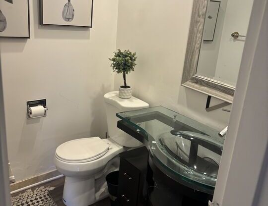 1 bed, 1.5 baths, 998 sqft, $3,500, Unit 503