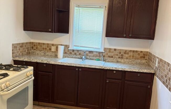 2 Bed Ranch, newly rehabbed.