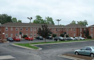 Hillside Court Apartments (317 N. 31st Ave.)