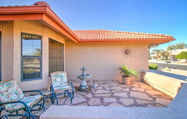 Furnished 2 Bedroom + 1.75 Bathroom + Screened in Patio in Sun City West