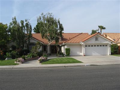 7316 Calle Los Manzanos- 4bd Plus Office 2.5ba SW