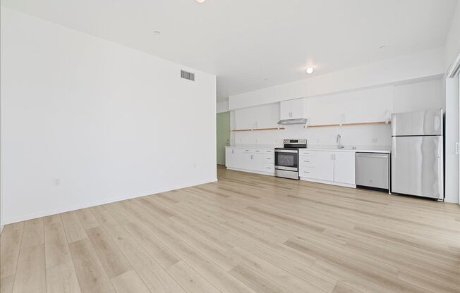 636 N JUANITA AVE