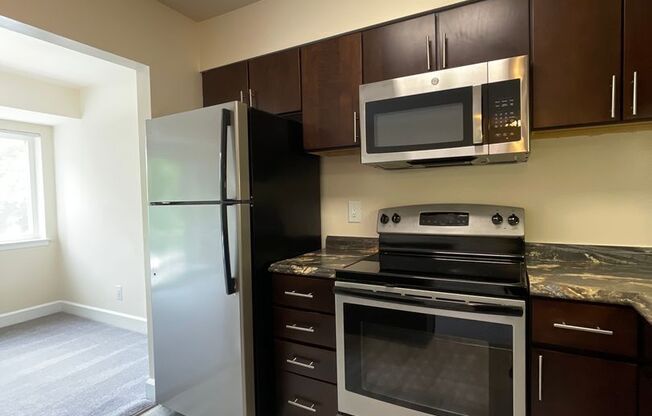 1 bed, 1 bath, 745 sqft, $1,750, Unit 14215 #204