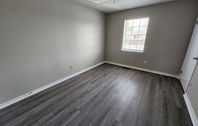 2 beds, 1.5 baths, 904 sqft, $775, Unit 101 Ellis Drive B