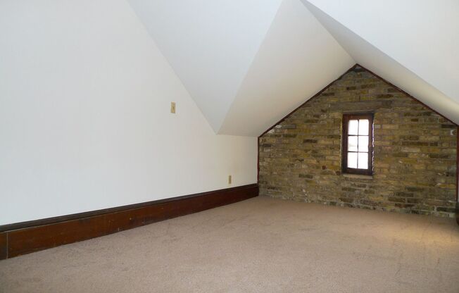 1 bed, 1 bath, 410 sqft, $1,135, Unit 9 - 301