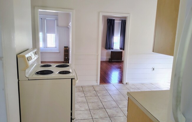 2 beds, 1 bath, 1,000 sqft, $2,200, Unit 68