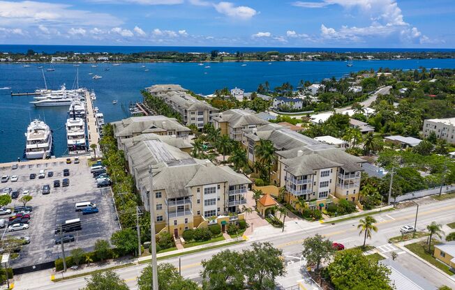 Top Floor Waterfront Condo - Renovated 1 Bedroom, 1 Bath Corner Unit