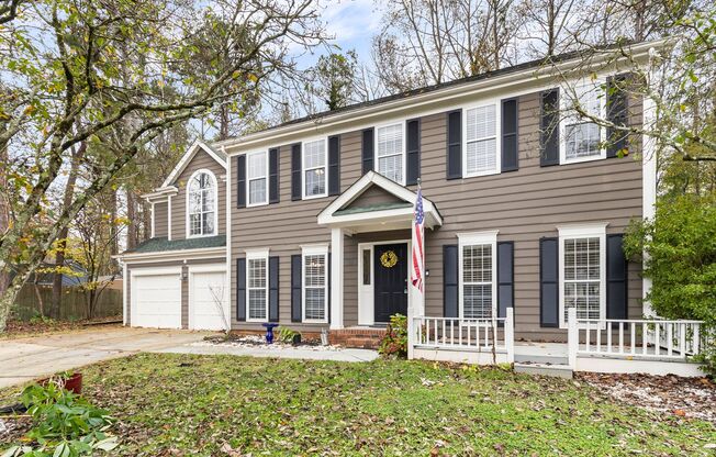 Charming 4-Bed Home in Sought-After Brightmoor, Matthews – Spacious, Sunlit, and Ready for You!