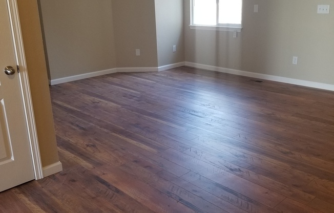 Surprisingly Spacious and Beautifully Updated Duplex – 4 Bed, 2.5 Bath
