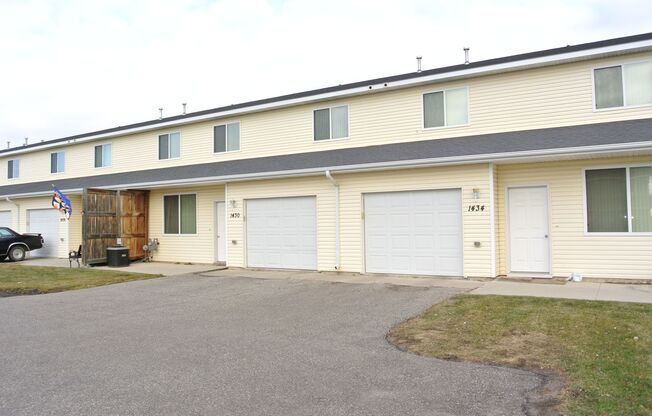 2 Bedroom Condo!