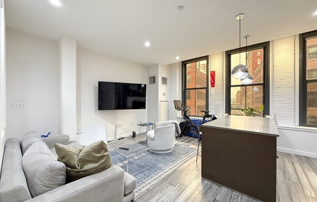 1 bed, 1 bath, 721 sqft, $3,775, Unit 313
