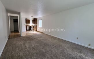 1 BD | 1 BA with Private Back Porch - SE PDX