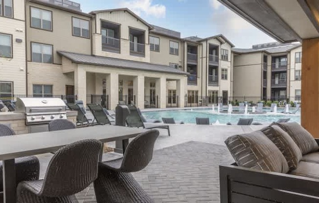Outdoor Grill And Patio at The Bridge at McKinney, McKinney