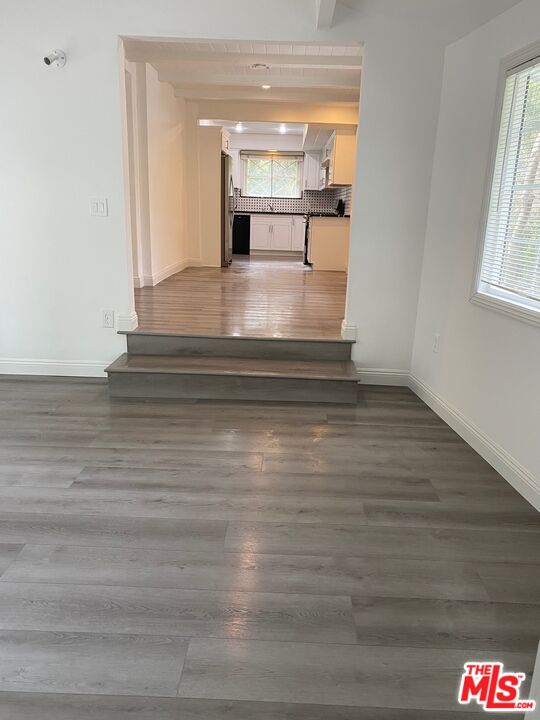 1712 BENEDICT CYN DR