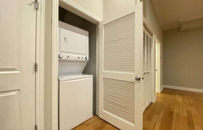 Stackable washer and dryer - 3 Bedroom