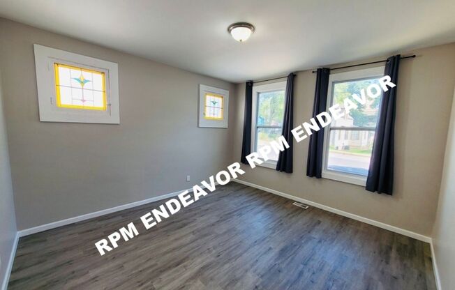 3Bed/1Bath Single Family Home !! In Lemay!!!