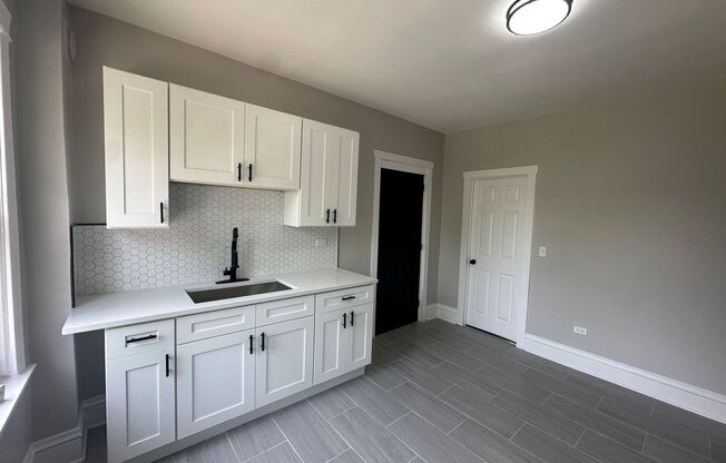 Now Leasing - 5200 S. Carpenter St